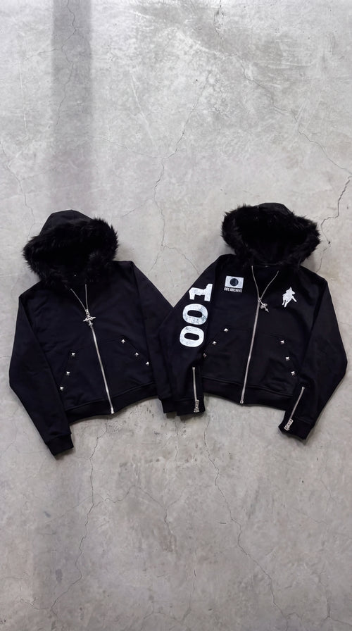 Full-zip hooded sweatshirt with a faux-fur collar and brushed lining