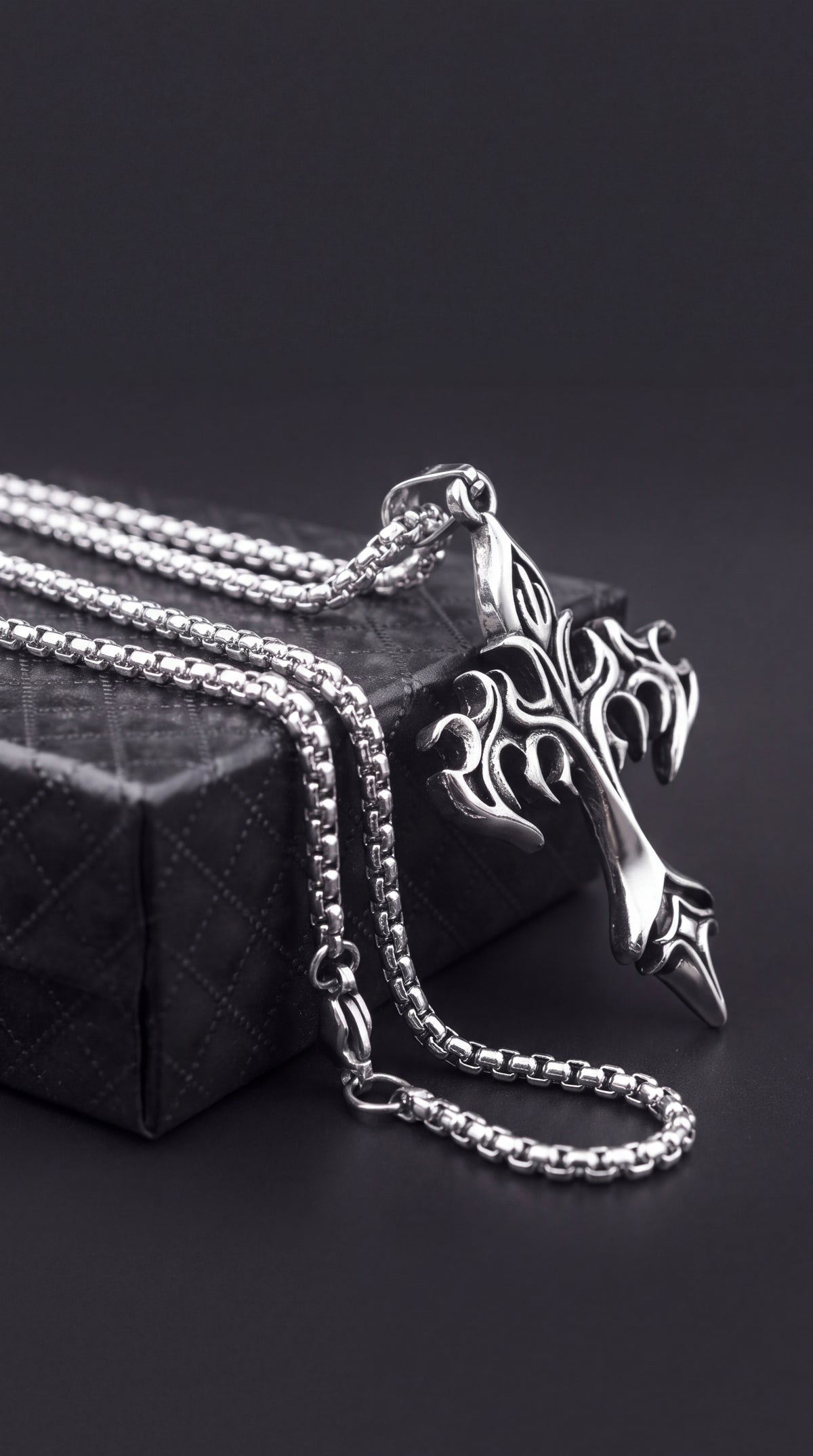 JUJI FLAME CROSS CHAIN